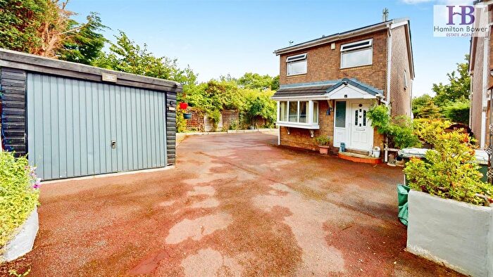3 Bedroom Detached House For Sale In Sangster Way, Bradford, BD5