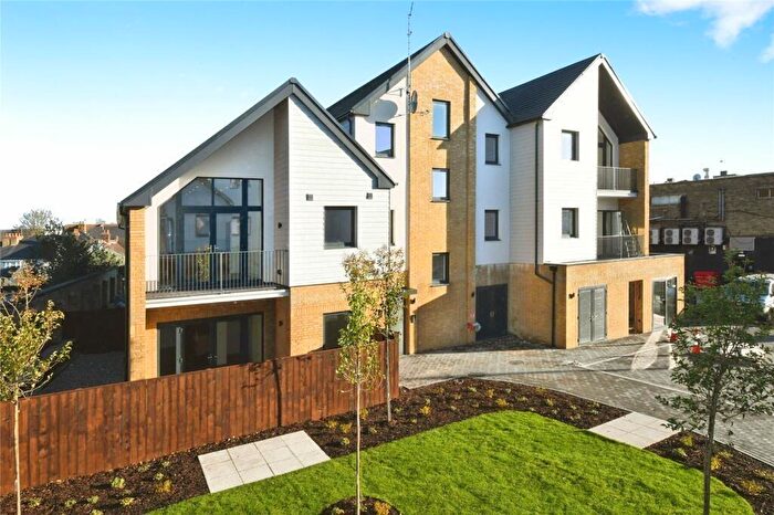 1 Bedroom Apartment For Sale In The Regency, High Street, Rayleigh, SS6