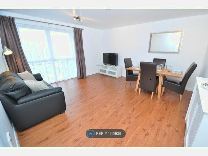 1 Bedroom Flat To Rent In Burnside Court, Romford RM1