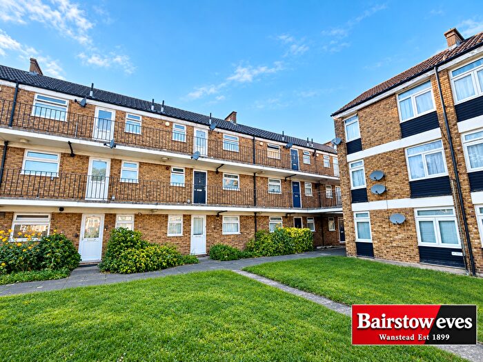1 Bedroom Flat To Rent In Florence Root House, Ilford, IG4