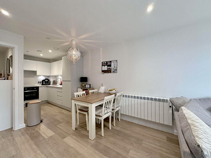 1 Bedroom Flat For Sale In Wimborne Road, Poole, BH15