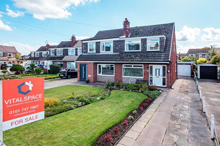 3 Bedroom Semi-Detached House For Sale In Lewis Avenue, Davyhulme, Manchester, M41