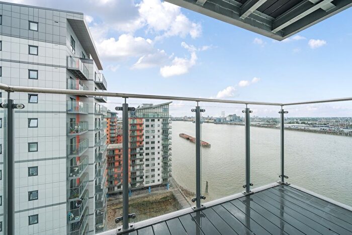 2 Bedroom Flat To Rent In Mast Quay, London, SE18