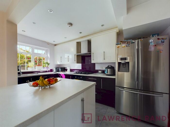 3 Bedroom Semi-Detached House To Rent In Field End Road, Ruislip, HA4