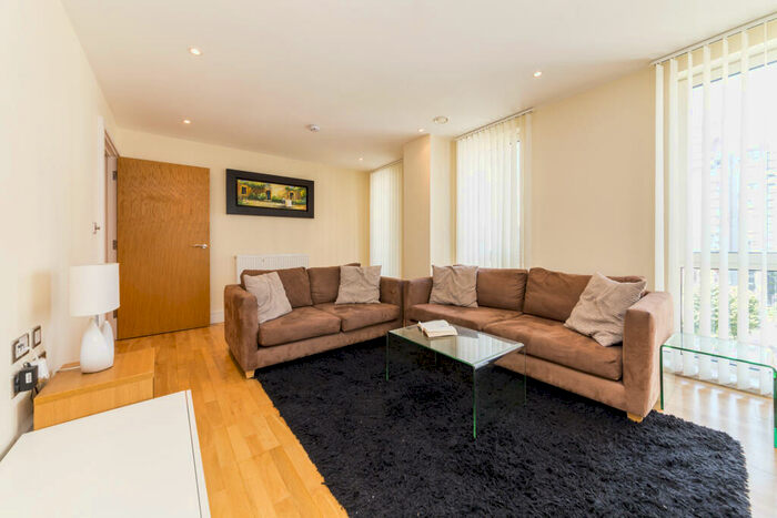 3 Bedroom Apartment To Rent In Indescon Square, London, E14