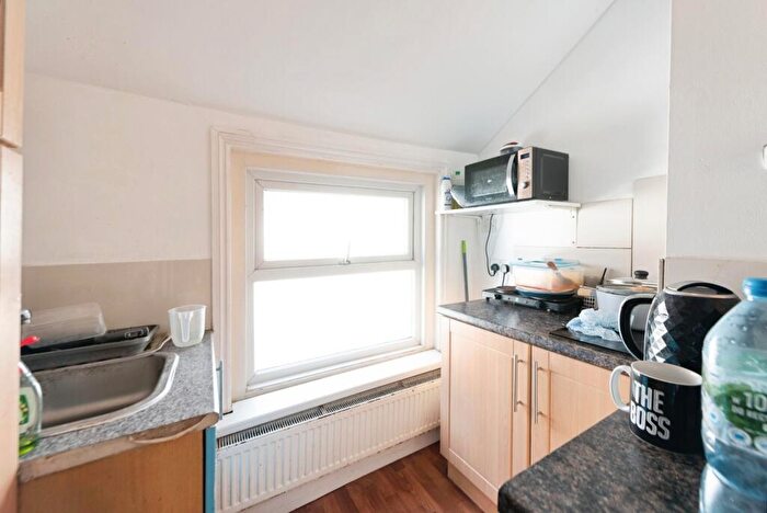 6 Bedroom Terraced House For Sale In Malvern Road, Southsea, Hampshire, PO5