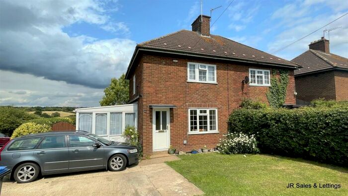 3 Bedroom Semi-Detached House For Sale In Northaw Road West, Northaw, Potters Bar, EN6