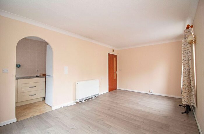 1 Bedroom Flat For Sale In Homewater House, Hulbert Road, Waterlooville, PO7