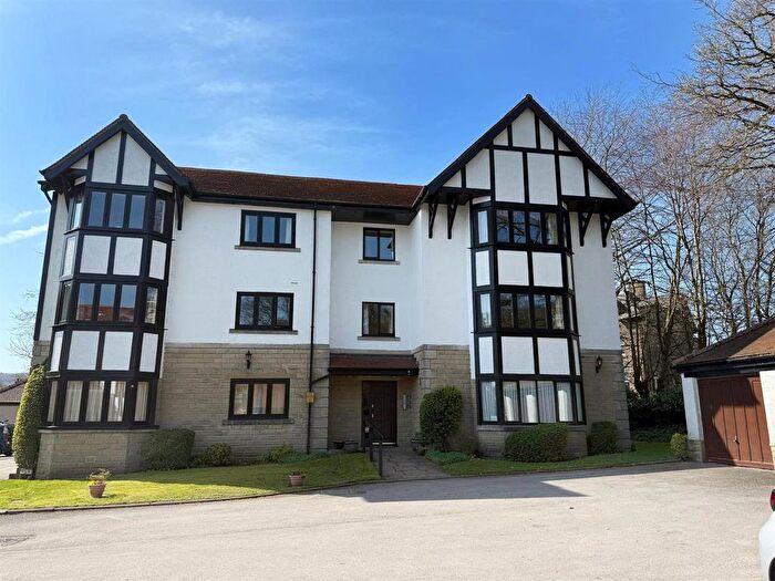 2 Bedroom Flat For Sale In Park Road, Buxton, SK17