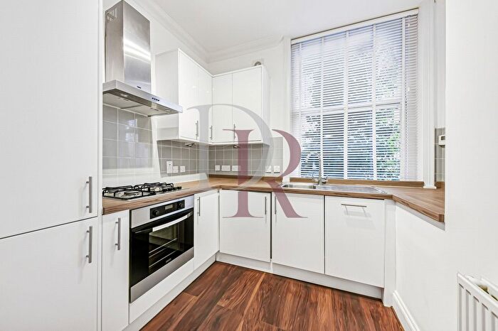2 Bedroom Flat To Rent In Compayne Gardens, South Hampstead, NW6