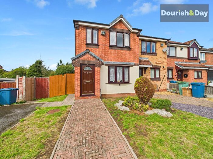 3 Bedroom End Of Terrace House For Sale In Astoria Drive, Stafford, ST17