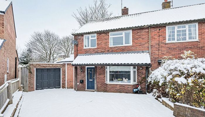 3 Bedroom Semi-Detached House For Sale In Moats Crescent, Thame, Oxfordshire, OX9