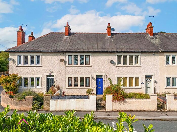 2 Bedroom Cottage For Sale In Leeds Road, Barwick In Elmet, Leeds, LS15