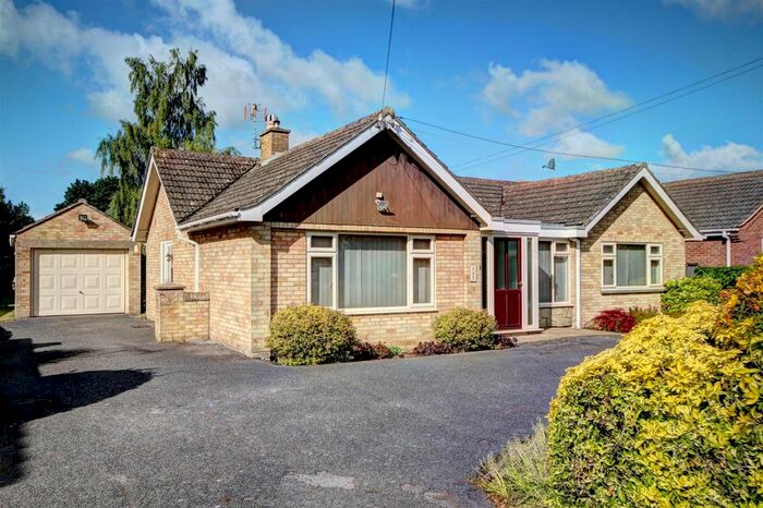 2 Bedroom Detached Bungalow For Sale In Wisbech Road, Littleport, Ely, CB6