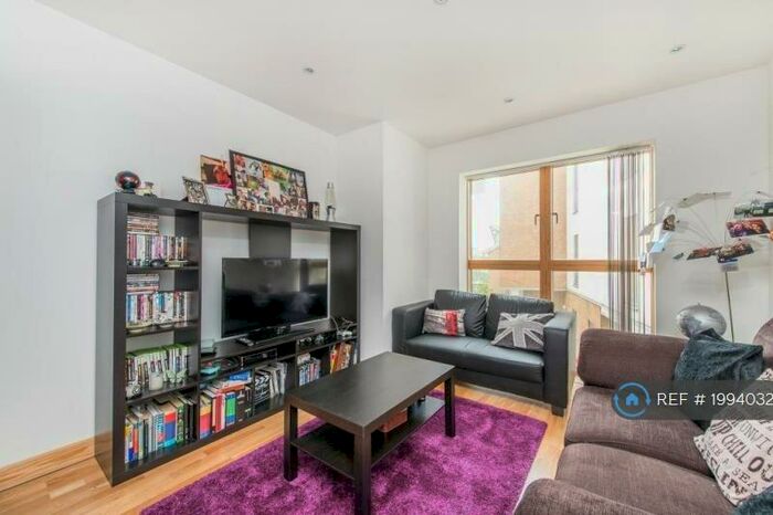 2 Bedroom Flat To Rent In Harley House, London, E14