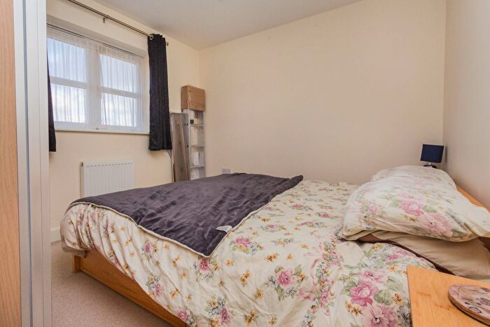 3 Bedroom Detached House For Sale In Harrington Road, Irthlingborough, NN9