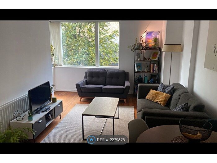 2 Bedroom Flat To Rent In Boundary Lane, London, SE17