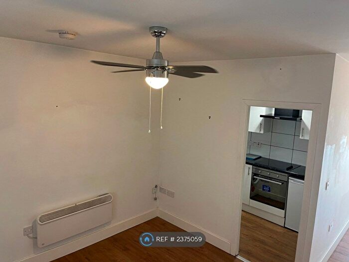 1 Bedroom Flat To Rent In Central House, Leicester, LE1