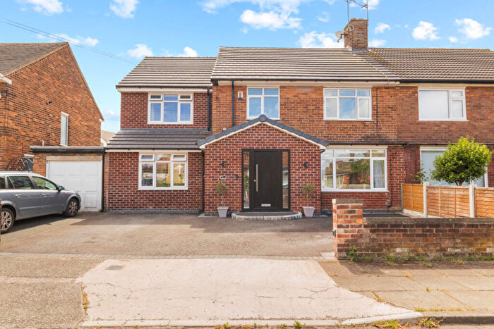 4 Bedroom Semi-Detached House For Sale In Greenlake Road, Liverpool, L18