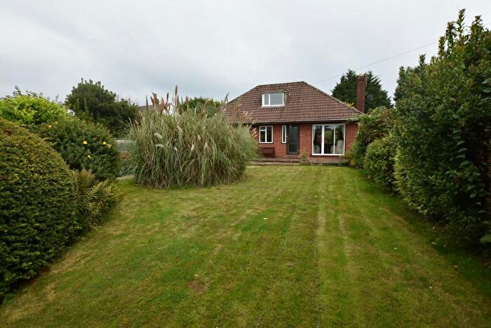 3 Bedroom Detached Bungalow For Sale In Flax Bourton Road, Failand, Bristol, BS8