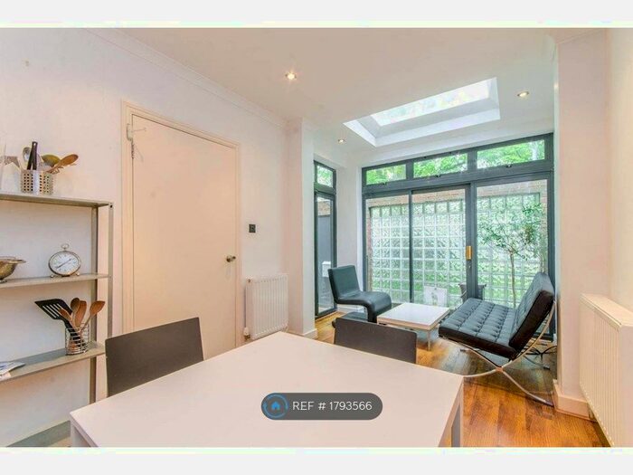 1 Bedroom Flat To Rent In Paradise Passage, London, N7