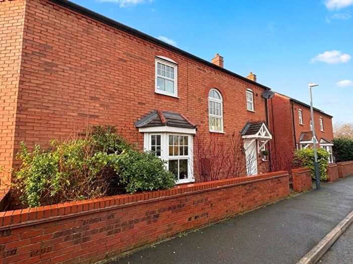 3 Bedroom End Of Terrace House For Sale In Park Lane, Stratford-Upon-Avon, Warwickshire, CV37