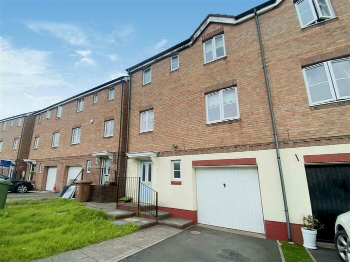 3 Bedroom Town House To Rent In Under The Meio, Abertridwr, Caerphilly, CF83
