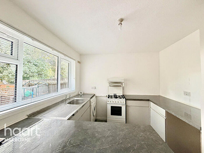 3 Bedroom Terraced House To Rent In Shipbourne Close, Birmingham, B32