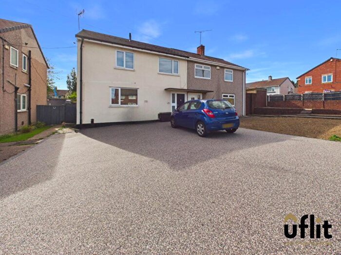 4 Bedroom Semi-Detached House For Sale In Kilnhurst Road, Rawmarsh, Rotherham, S62