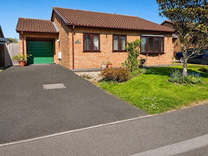 2 Bedroom Detached Bungalow For Sale In Conway Crescent, Burnham-On-Sea, TA8