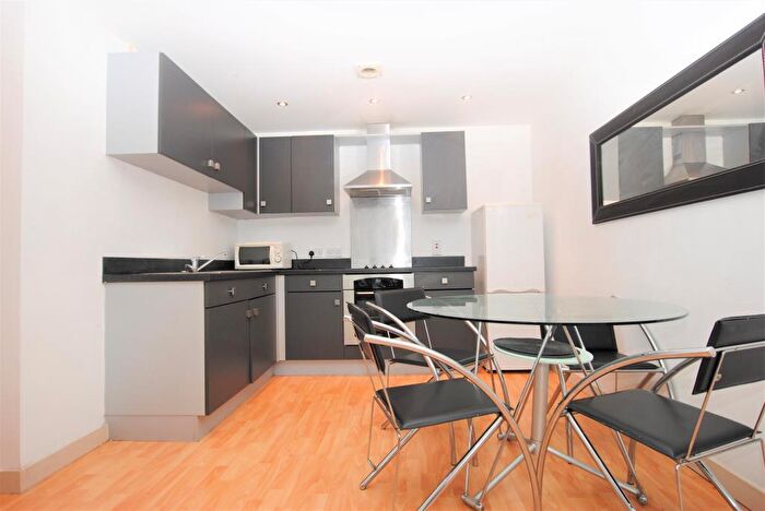 2 Bedroom Flat To Rent In Lovell House, Skinner Lane, Leeds, West Yorkshire, LS7