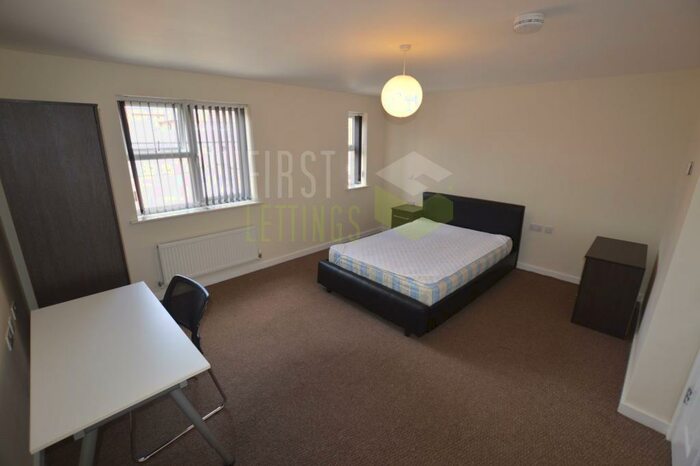 5 Bedroom Semi-Detached House To Rent In Avenue Road Extension, Leicester, LE2