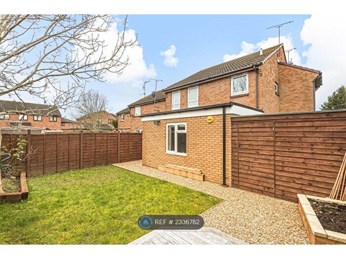 1 Bedroom Flat To Rent In Bowes Road, Thatcham, RG19