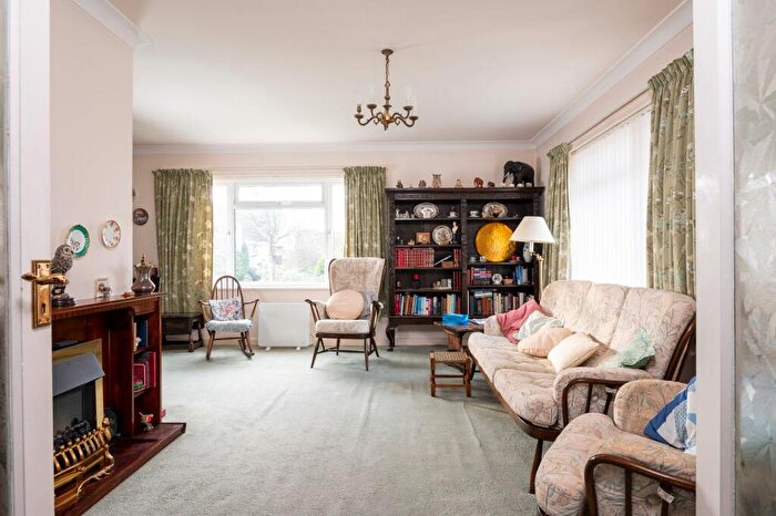 3 Bedroom Detached Bungalow For Sale In Gorse Close, Bourton-On-The-Water, GL54
