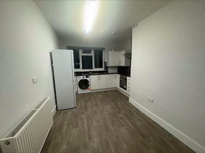 3 Bedroom Apartment To Rent In Church Lane, London, NW9
