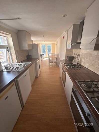 7 Bedroom Terraced House To Rent In Hirwain Street, Cathays, Cardiff, CF24