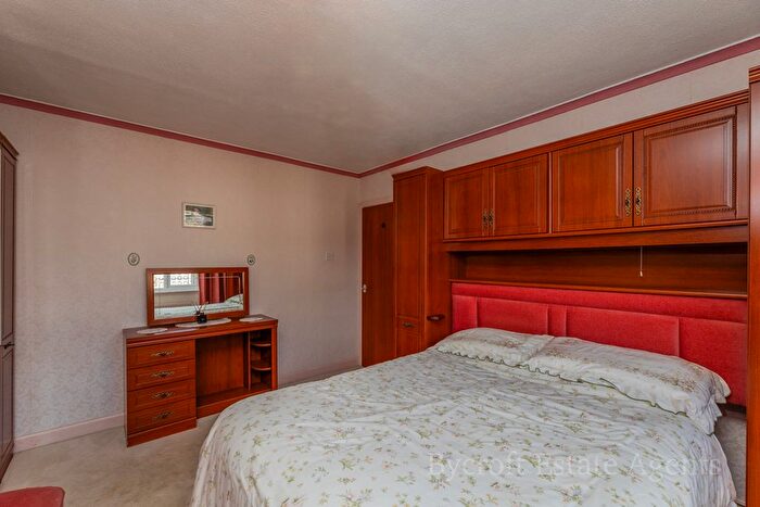 2 Bedroom Semi-Detached Bungalow For Sale In Long Road, Lowestoft, NR33