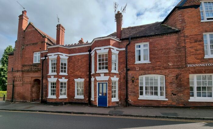 2 Bedroom Flat To Rent In High Street, Kenilworth, CV8