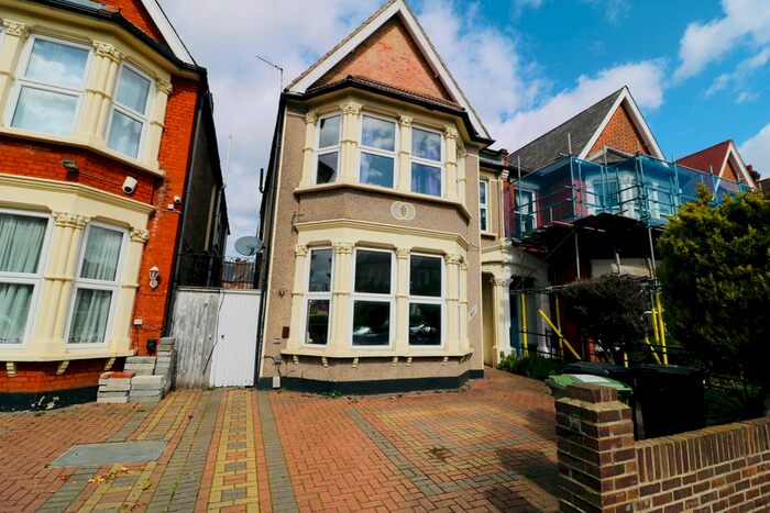 11 Bedroom Semi-Detached House To Rent In Bargery Road, London, SE6