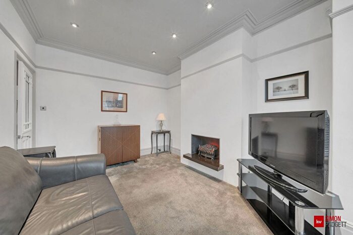 3 Bedroom Terraced House For Sale In Langroyd Road, Colne, BB8