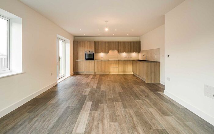 3 Bedroom Flat For Sale In Thanet Way, Whitstable, CT5