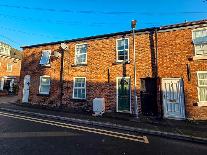 4 Bedroom Terraced House For Sale In Nelson Street, Macclesfield, Cheshire, SK11