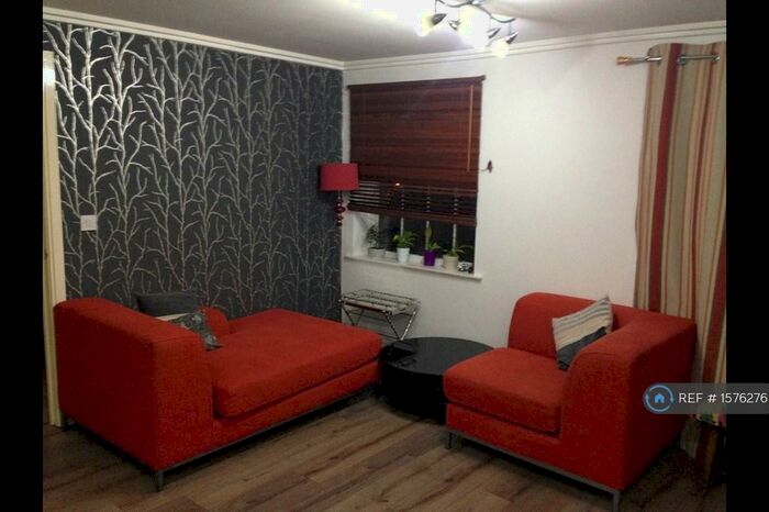 2 Bedroom Flat To Rent In Abbey Road, Barking, IG11