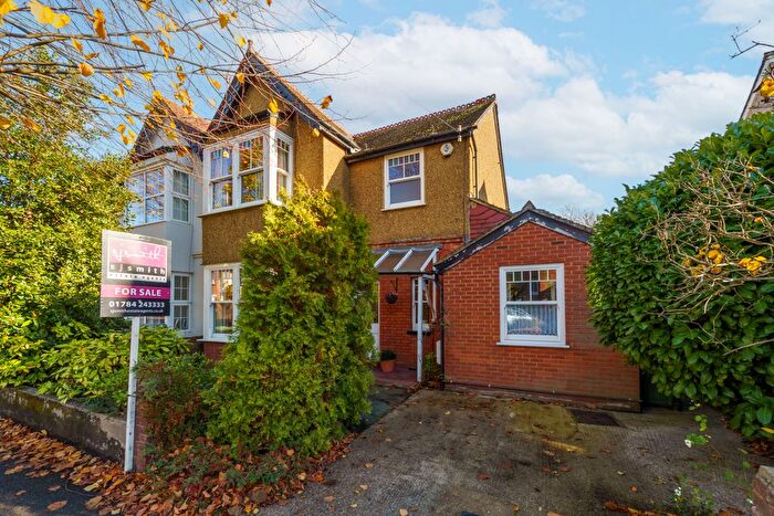 4 Bedroom Semi-Detached House For Sale In Parkland Grove, Ashford, TW15