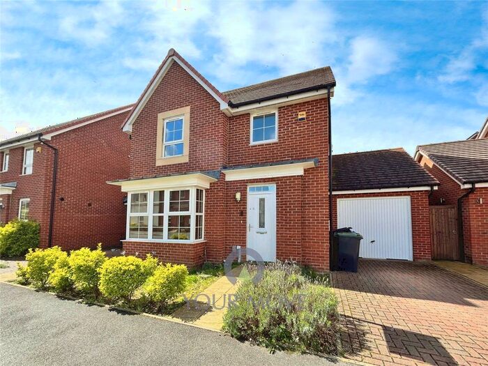 3 Bedroom Detached House To Rent In Woodwhite Way, Hemel Hempstead, Hertfordshire, HP2