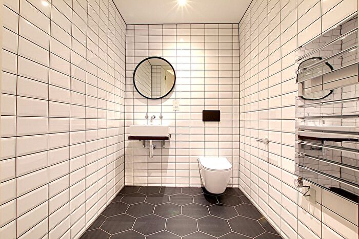 2 Bedroom End Of Terrace House To Rent In The Courtyard, (), London, NW1