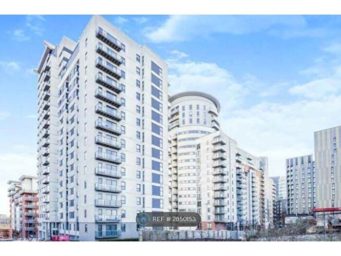 2 Bedroom Flat To Rent In Britton House, Manchester, M4