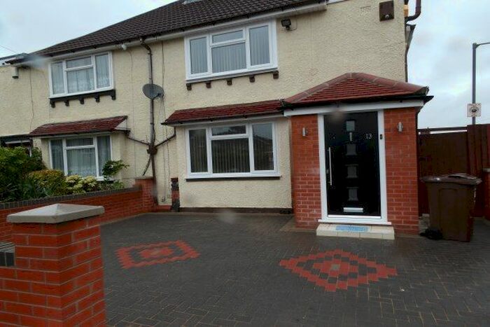 3 Bedroom Property To Rent In Cornyx Lane, Solihull, B91