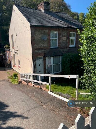 2 Bedroom Semi-Detached House To Rent In New Road, High Wycombe, HP12