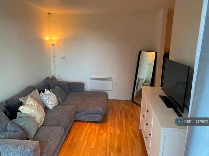 1 Bedroom Flat To Rent In Ellesmere Street, Manchester, M15